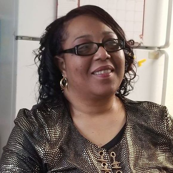 Meet your Posher, Loretta - Picture 1 of 1